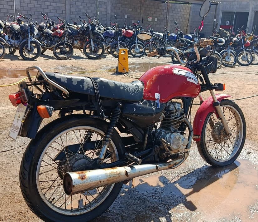 SUCATA  APROVEITAVEL COM MOTOR INSERVIVEL HONDA / CG 125 TITAN - 1995/1995