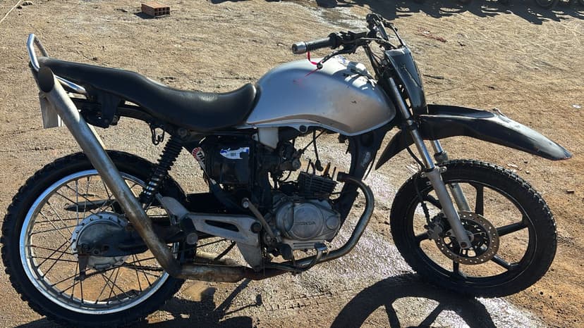 SUCATA APROVEITAVEL COM MOTOR INSERVIVEL HONDA / CG150 TITAN MIX KS - 2009/2009