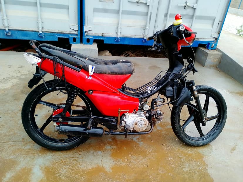 SUCATA APROVEITAVEL COM MOTOR INSERVIVEL SHINERAY / XY 50CC - N/I/N/I