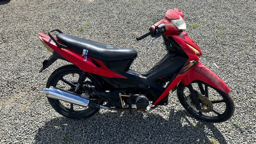 SUCATA APROVEITAVEL COM MOTOR INSERVIVEL YASUNA / YASUNA - N/I/N/I
