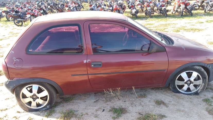 SUCATA APROVEITAVEL GM / CORSA WIND - 1996/1996