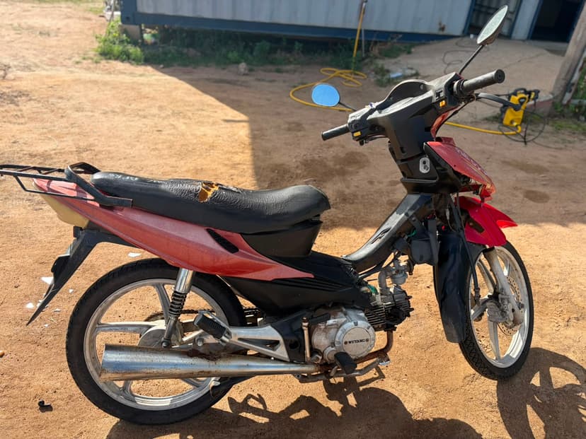SUCATA APROVEITAVEL COM MOTOR INSERVIVEL WUYANG / PHOENIX - N/I/N/I