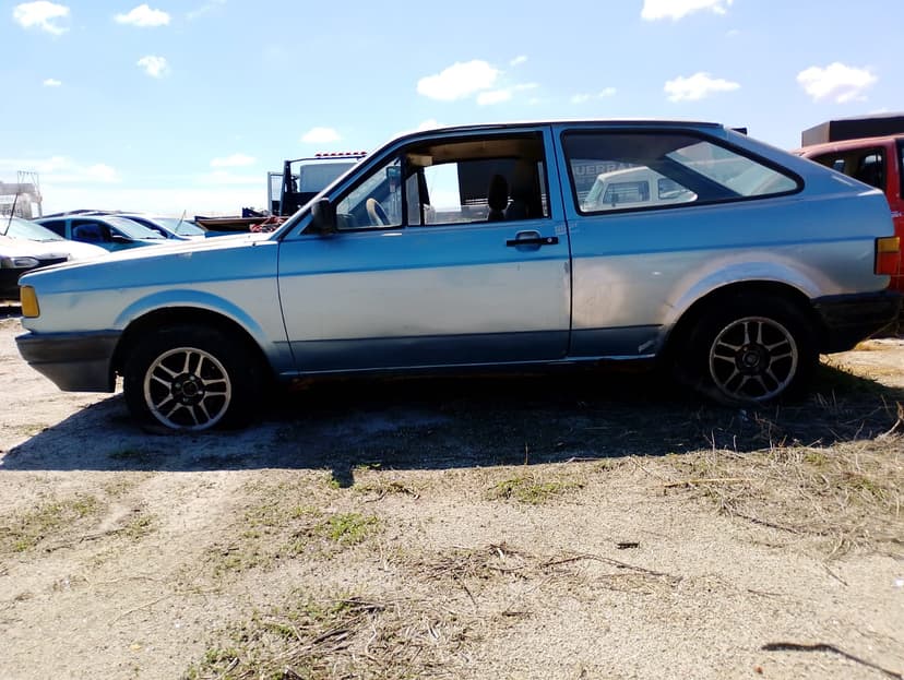 SUCATA APROVEITAVEL COM MOTOR INSERVIVEL VW / GOL 1000 - 1994/1995