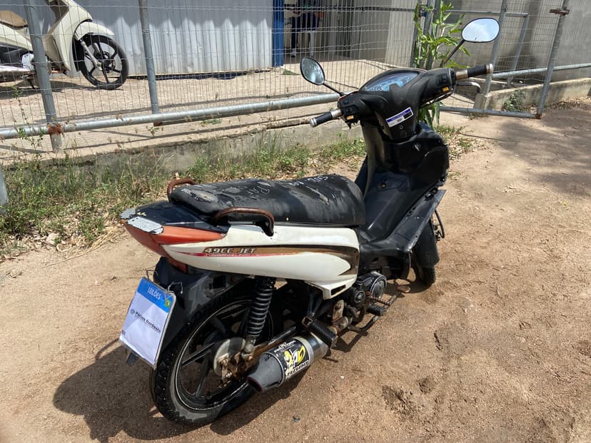 SUCATA APROVEITAVEL COM MOTOR INSERVIVEL SHINERAY / SHINERAY 50 - N/I/N/I