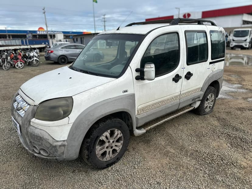 VEÍCULO CONSERVADO FIAT / DOBLO ADV 1.8 FLEX - 2012/2013