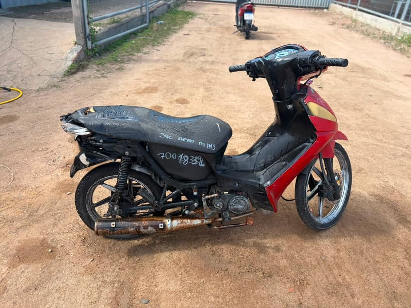 SUCATA APROVEITAVEL COM MOTOR INSERVIVEL SHINERAY / JET - N/I/N/I