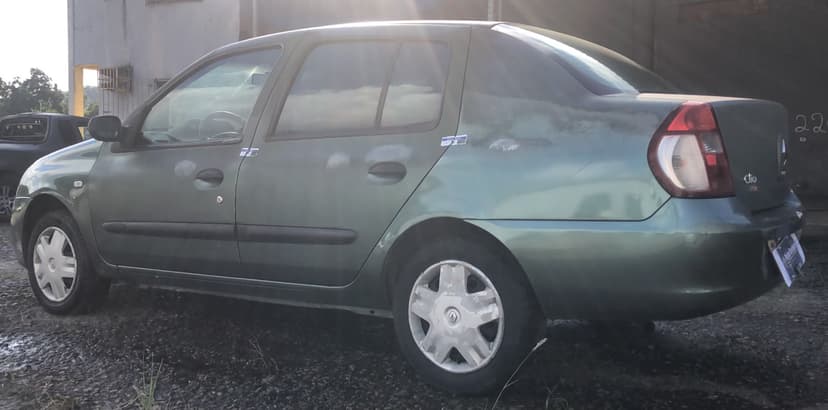 VEICULO CONSERVADO RENAULT / CLIO AUT 10 16VS - 2006/2007