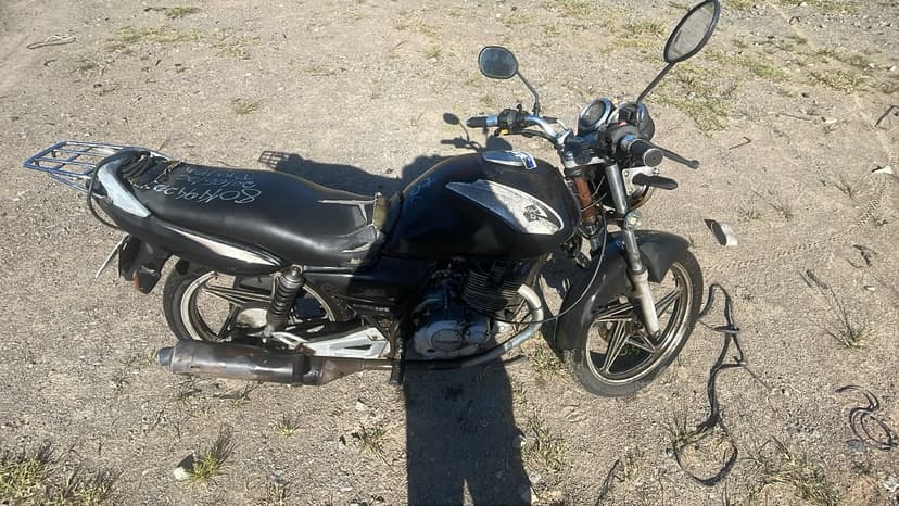 VEICULO CONSERVADO JTA / SUZUKI EN125 YES SE - 2011/2012