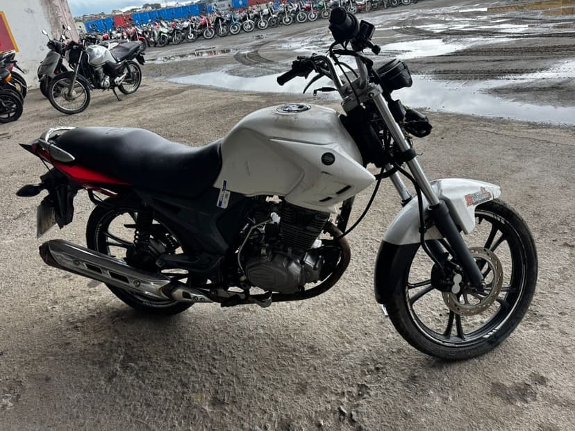 SUCATA APROVEITAVEL COM MOTOR INSERVIVEL DAFRA / RIVA 150 CARGO - 2013/2013