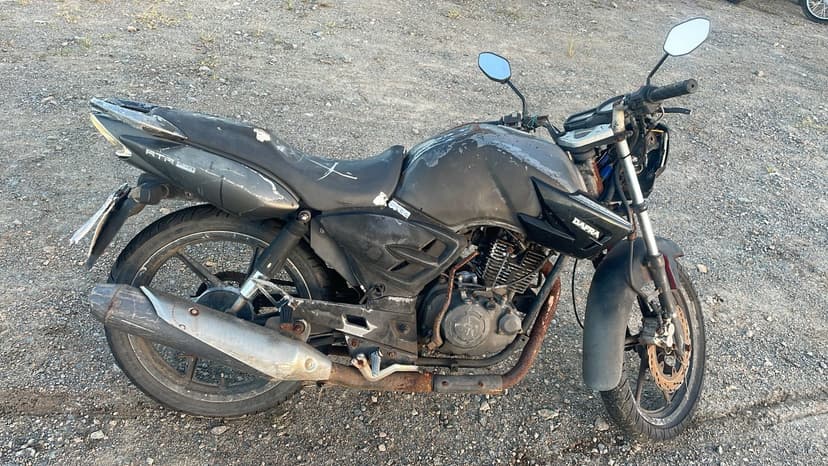 SUCATA APROVEITAVEL COM MOTOR INSERVIVEL DAFRA / TVS APACHE RTR 150 - 2010/2010