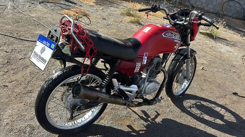 SUCATA APROVEITAVEL COM MOTOR INSERVIVEL HONDA / CG 125 TITAN - 1996/1996