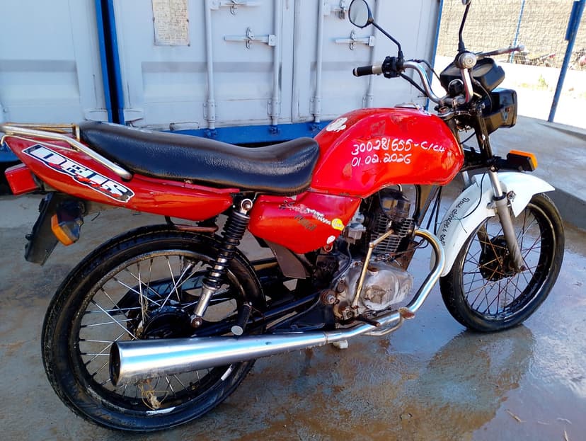 SUCATA APROVEITAVEL COM MOTOR INSERVIVEL HONDA / CG 125 TITAN - 1997/1998