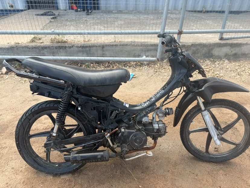SUCATA APROVEITAVEL COM MOTOR INSERVIVEL  I / XINLING SPIRIT 50 - 2011/2012