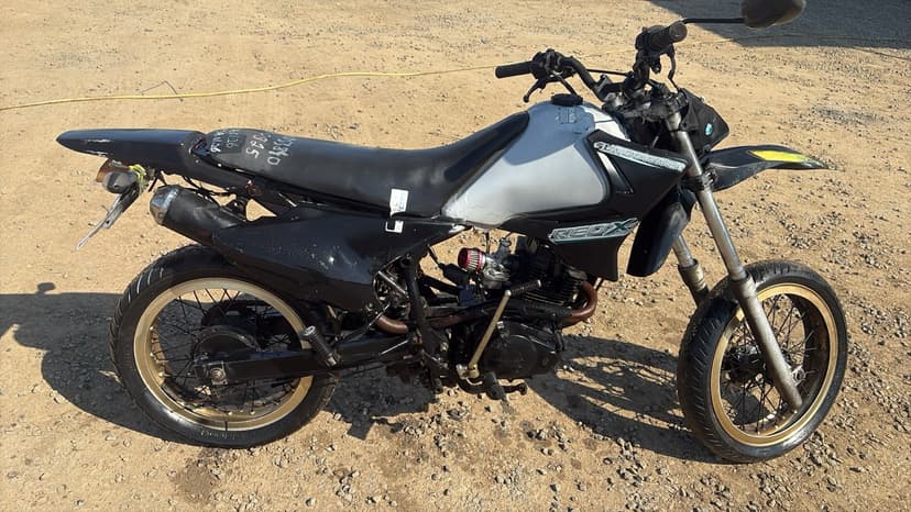 SUCATA APROVEITAVEL COM MOTOR INSERVIVEL SUNDOWN / STX MOTARD 200 - 2007/2008