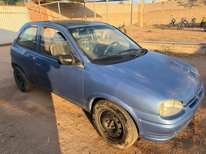 SUCATA APROVEITAVEL GM / CORSA GL - 1995/1995