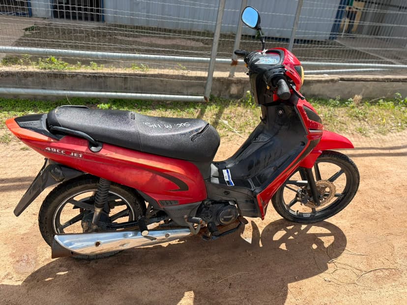 SUCATA APROVEITAVEL COM MOTOR INSERVIVEL SHINERAY / JET - N/I/N/I