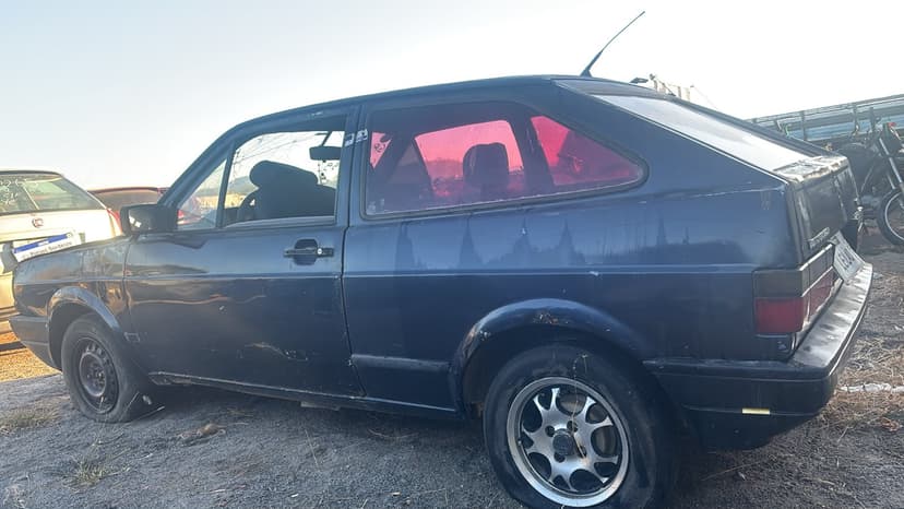 SUCATA APROVEITAVEL COM MOTOR INSERVIVEL VW / GOL 1000 - 1994/1995