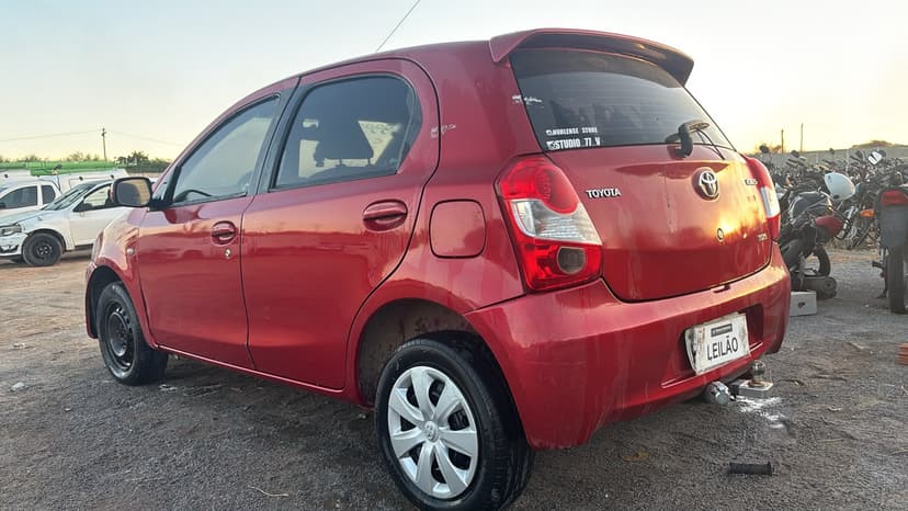 SUCATA APROVEITAVEL TOYOTA / ETIOS HB XS - 2012/2013