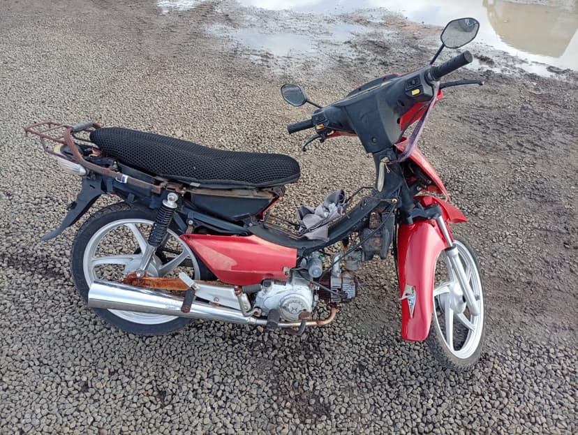 SUCATA APROVEITAVEL COM MOTOR INSERVIVEL SHINERAY / PHOENIX - N/I/N/I