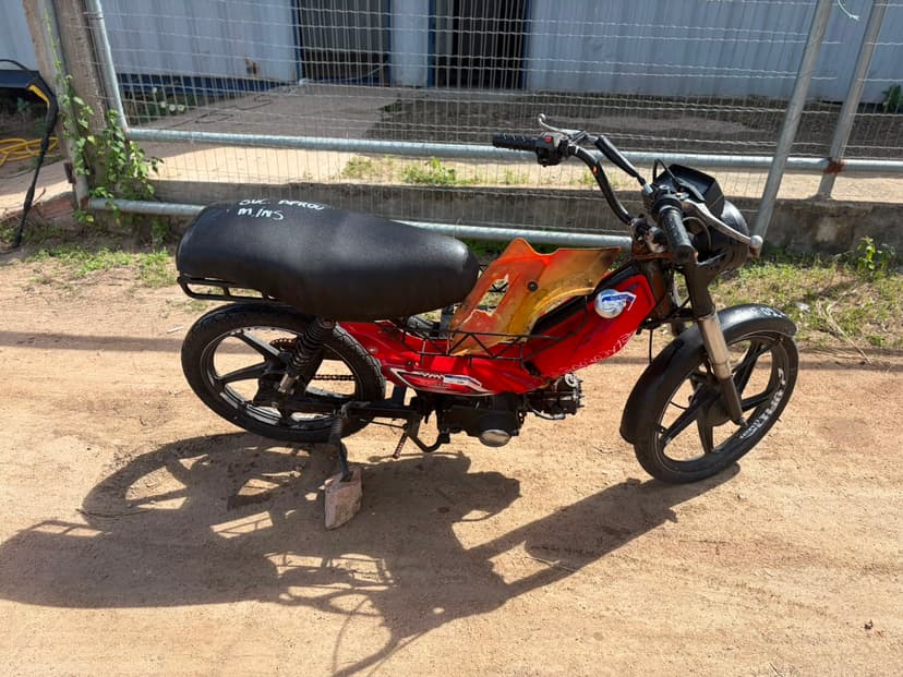 SUCATA APROVEITAVEL COM MOTOR INSERVIVEL SHINERAY / XY 50Q - N/I/N/I