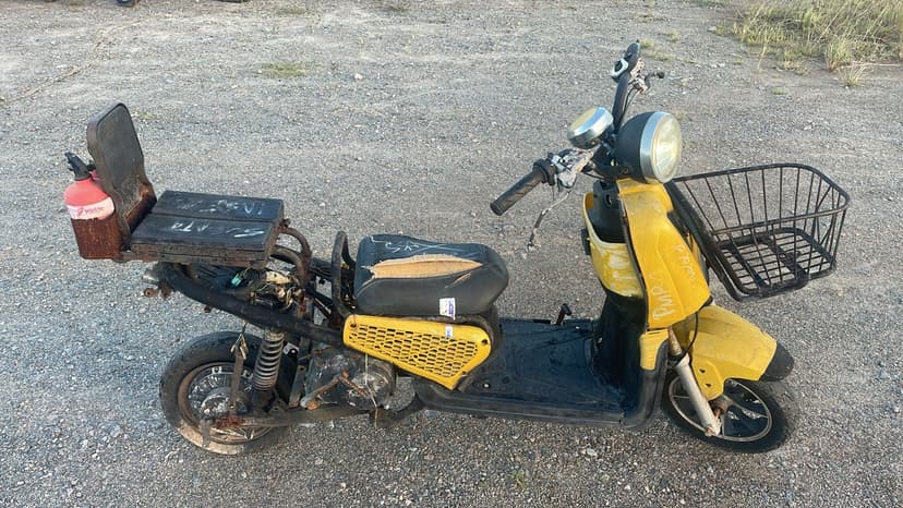 SUCATA APROVEITAVEL COM MOTOR INSERVIVEL HONDA / MOTONETA - N/I/N/I