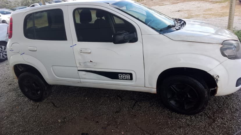 SUCATA APROVEITAVEL FIAT / UNO VIVACE 1.0 - 2015/2016