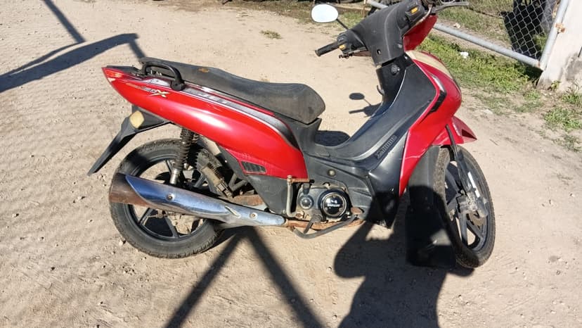 SUCATA APROVEITAVEL COM MOTOR INSERVIVEL SHINERAY / 50Q - N/I/N/I