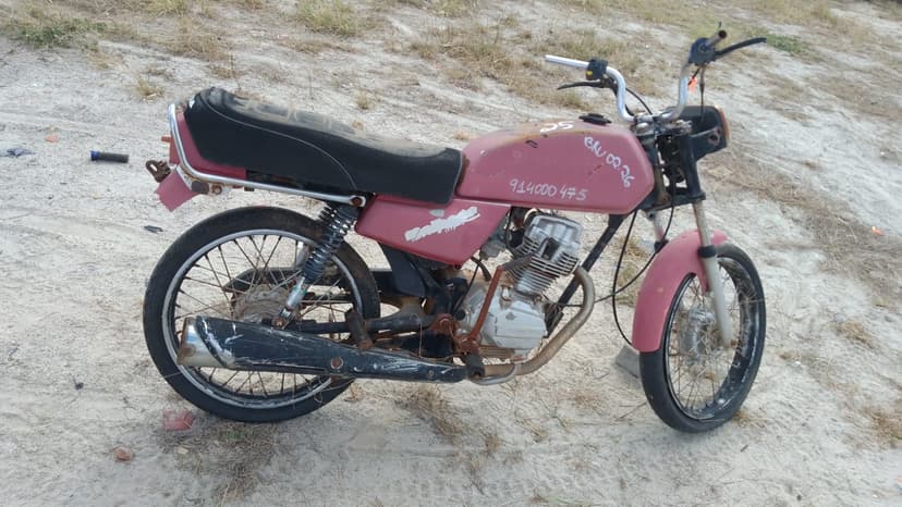 SUCATA APROVEITAVEL COM MOTOR INSERVIVEL HONDA / CG 125 - 1987/1987