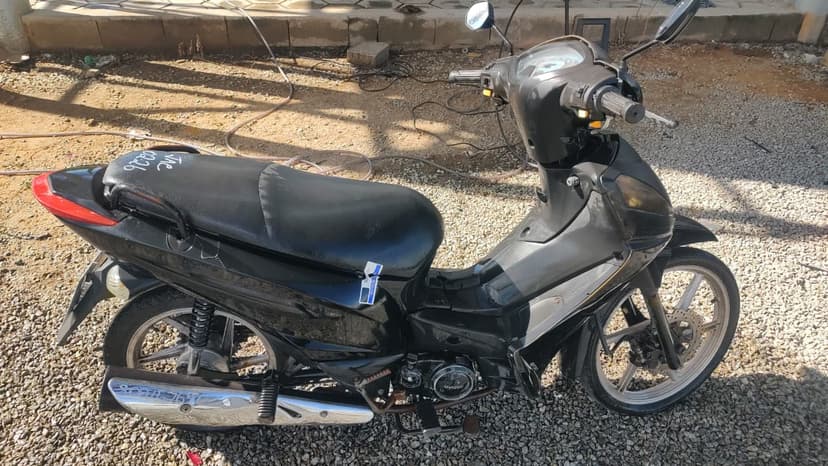 SUCATA APROVEITAVEL COM MOTOR INSERVIVEL SHINERAY / JET - N/I/N/I