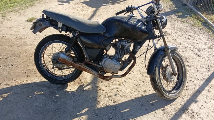 SUCATA APROVEITAVEL COM MOTOR INSERVIVEL HONDA / CG 125 FAN - 2007/2008
