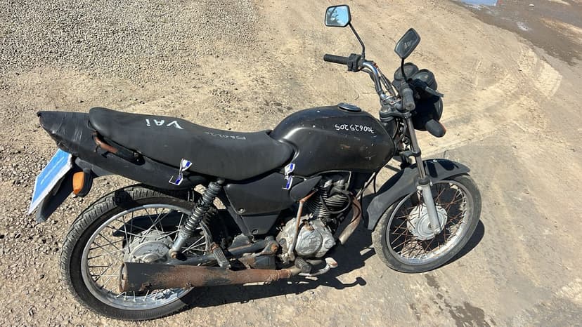 SUCATA APROVEITAVEL COM MOTOR INSERVIVEL HONDA / CG 125 FAN - 2008/2008