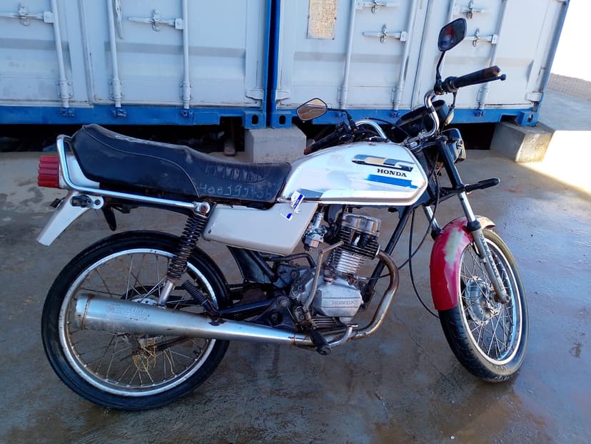 SUCATA APROVEITAVEL COM MOTOR INSERVIVEL HONDA / CG 125 - 1989/1989