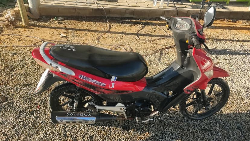 VEÍCULO CONSERVADO TRAXX / JL125-9 - 2015/2016