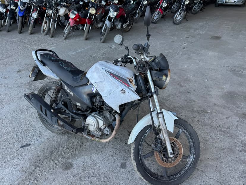 VEÍCULO CONSERVADO YAMAHA / YBR125 FACTOR ED - 2013/2014