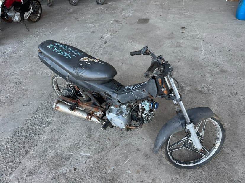 SUCATA APROVEITAVEL COM MOTOR INSERVIVEL SHINERAY / 50CC - N/I/N/I