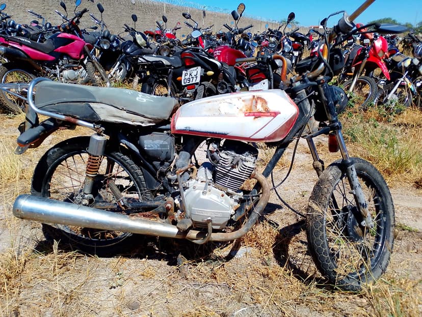 SUCATA APROVEITAVEL COM MOTOR INSERVIVEL I / WUYANG WY 125 ESD PLUS - 2009/2009