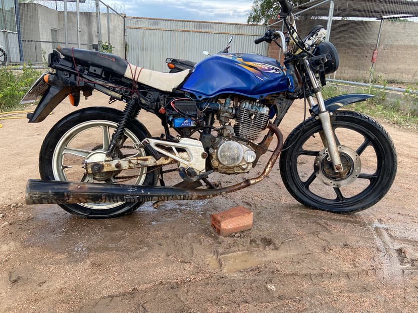 SUCATA APROVEITAVEL HONDA / CBX 200 STRADA - 1997/1997
