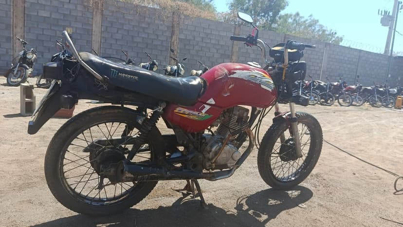 SUCATA APROVEITAVEL HONDA / CG 125 TITAN - 1999/2000