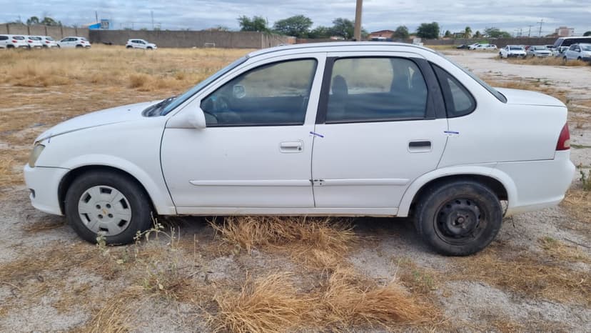 VEÍCULO CONSERVADO I / CHEVROLET CLASSIC LS - 2014/2015