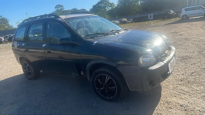 SUCATA APROVEITAVEL COM MOTOR INSERVIVEL GM / CORSA GL W - 1997/1997