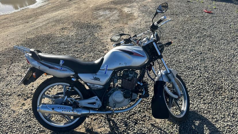 VEÍCULO CONSERVADO JTA / SUZUKI EN125 YES - 2009/2010