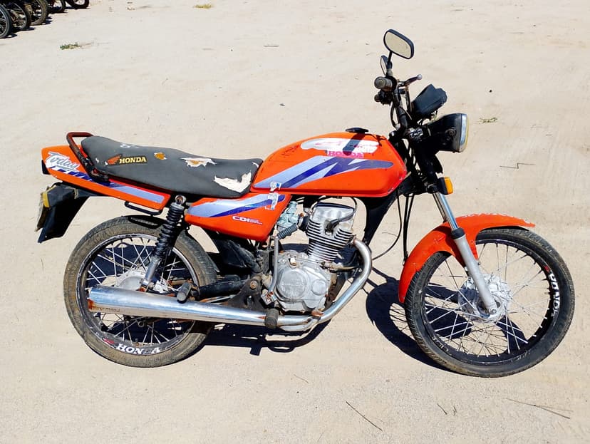 SUCATA APROVEITAVEL COM MOTOR INSERVIVEL HONDA / CG 125 TODAY - 1989/1989