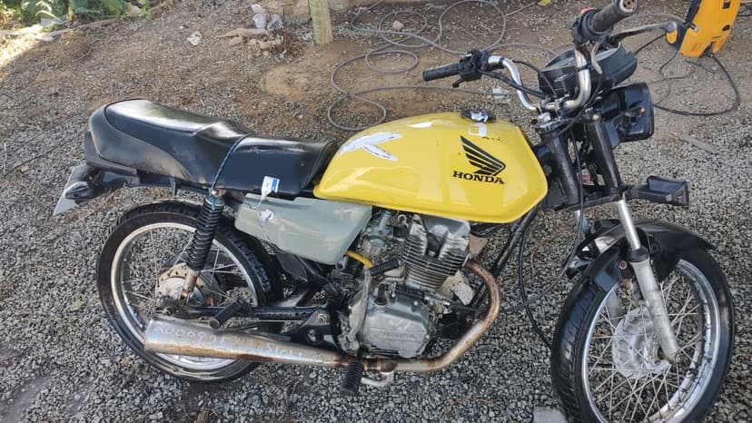 SUCATA APROVEITAVEL COM MOTOR INSERVIVEL HONDA / CG - N/I/N/I