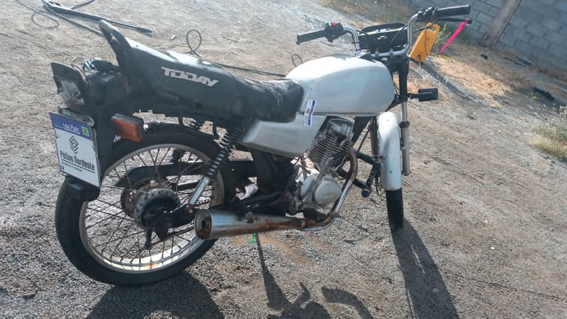 SUCATA APROVEITAVEL COM MOTOR INSERVIVEL HONDA / CG 125 TODAY - 1990/1990