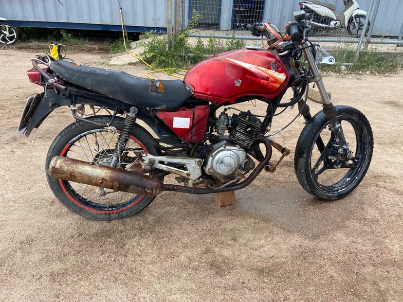 SUCATA APROVEITAVEL COM MOTOR INSERVIVEL YAMAHA / YBR 125ED - 2004/2005