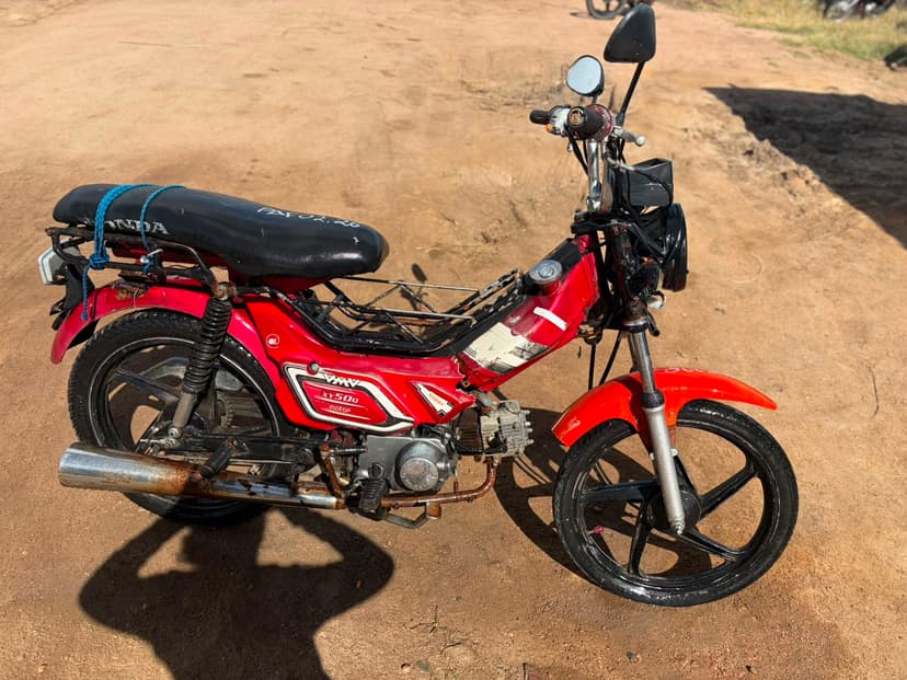 SUCATA APROVEITAVEL COM MOTOR INSERVIVEL SHINERAY/ XY 50 Q - N/I/N/I