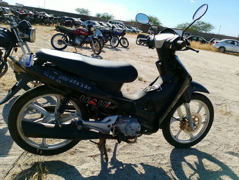 SUCATA APROVEITAVEL COM MOTOR INSERVIVEL JONNY / STROKE UAU 50CC - N/I/N/I