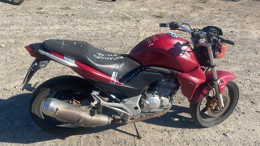 VEICULO CONSERVADO HONDA / CB 300R - 2014/2014