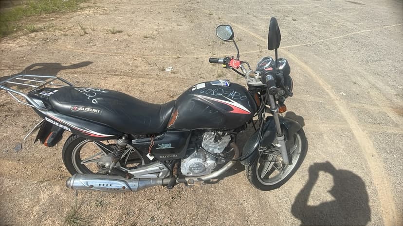 VEICULO CONSERVADO JTA / SUZUKI EN125 YES - 2009/2010