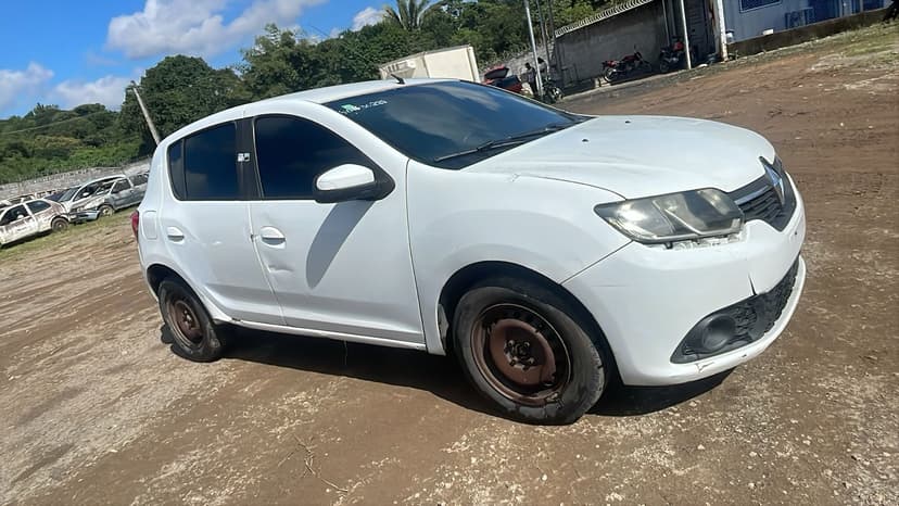 VEÍCULO CONSERVADO RENAULT / SANDERO EXPR 10 - 2016/2017